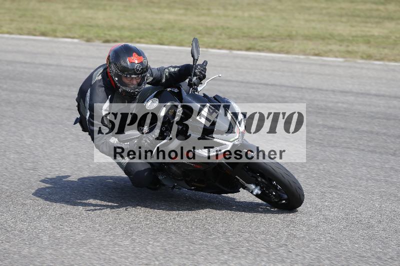 /Archiv-2025/49 26.08.2025 Cornu Master School ADR/blau-bleu/14